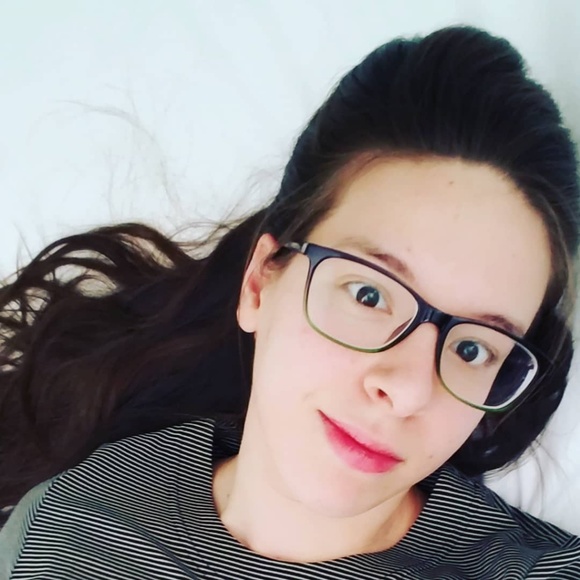 Meet your Posher, Shannon - Picture 1 of 2